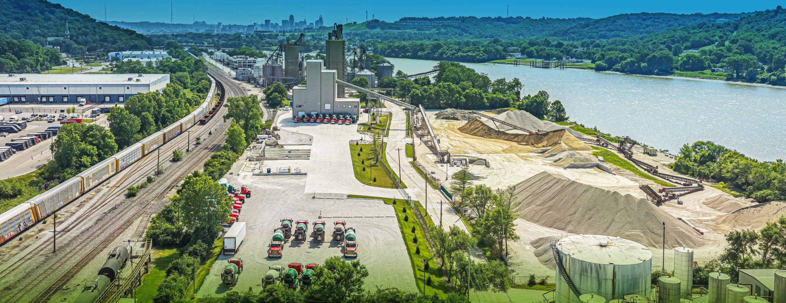 New concrete plant ready mixed concrete and aggregates